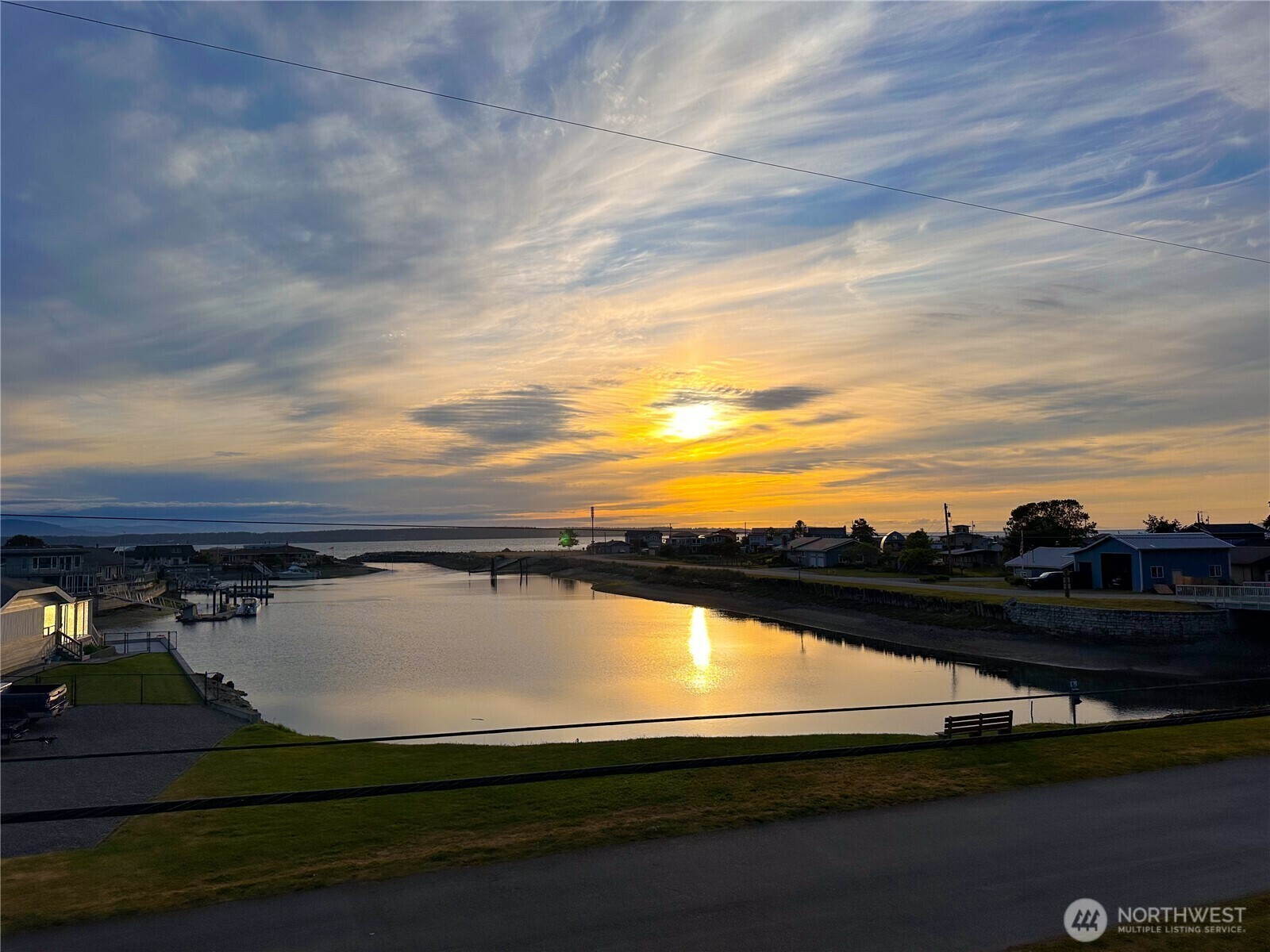 Property Photo: 3621 Shorewood Avenue WA 98253