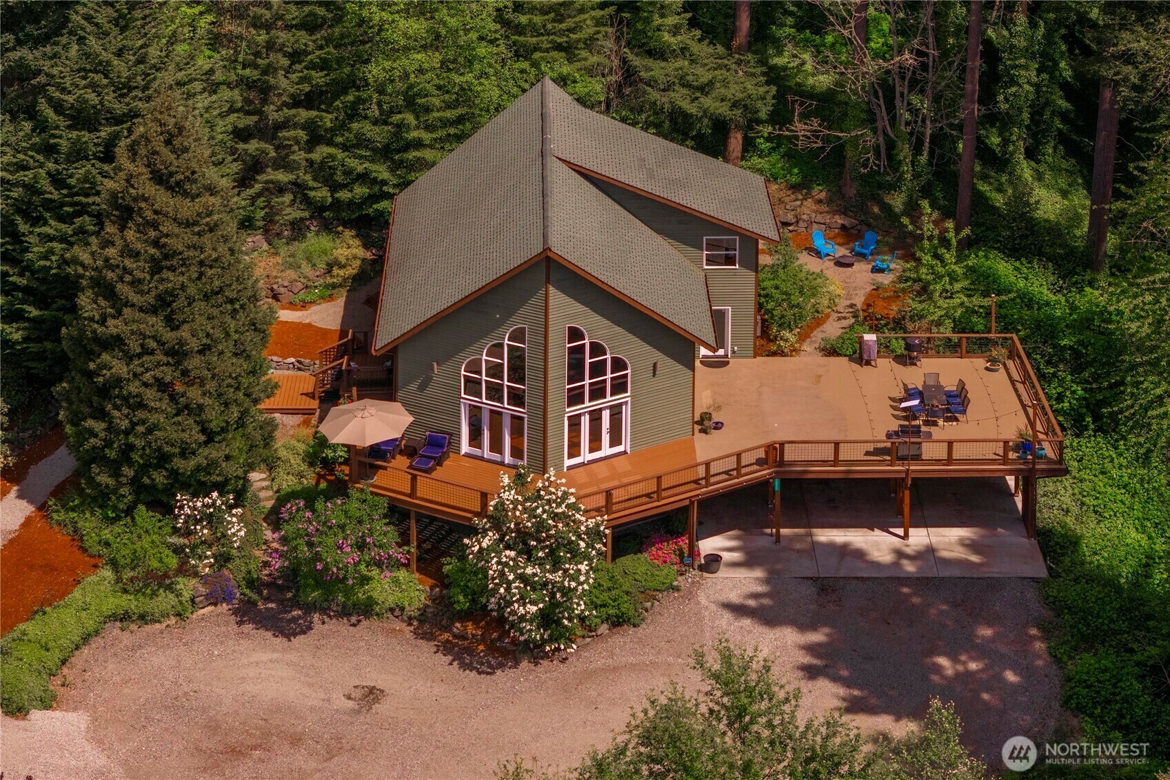 Property Photo: 10507 48th Street E WA 98372