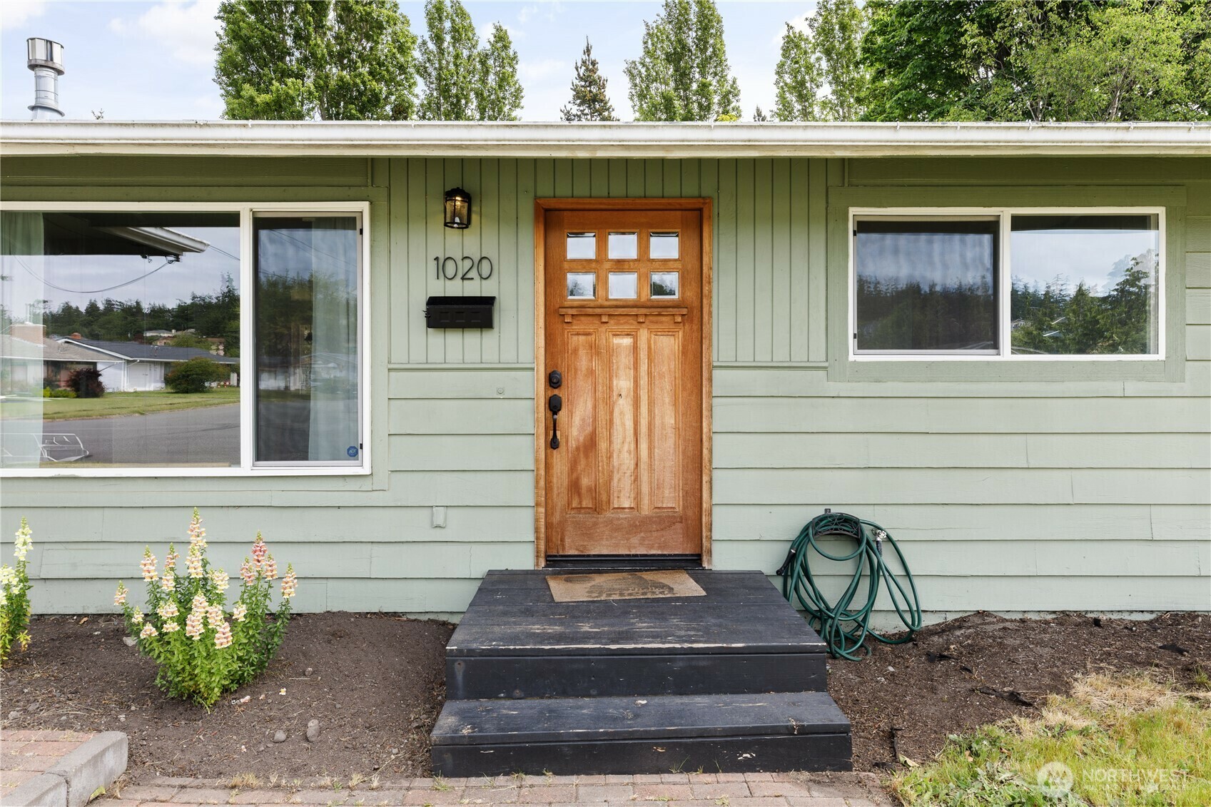 Property Photo: 1020 SW Bowmer Street WA 98277