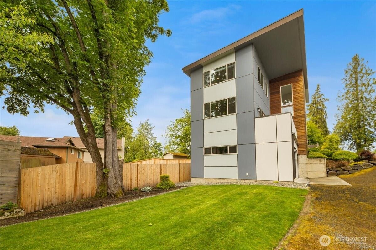 Property Photo: 4531 S Kenny Street WA 98118