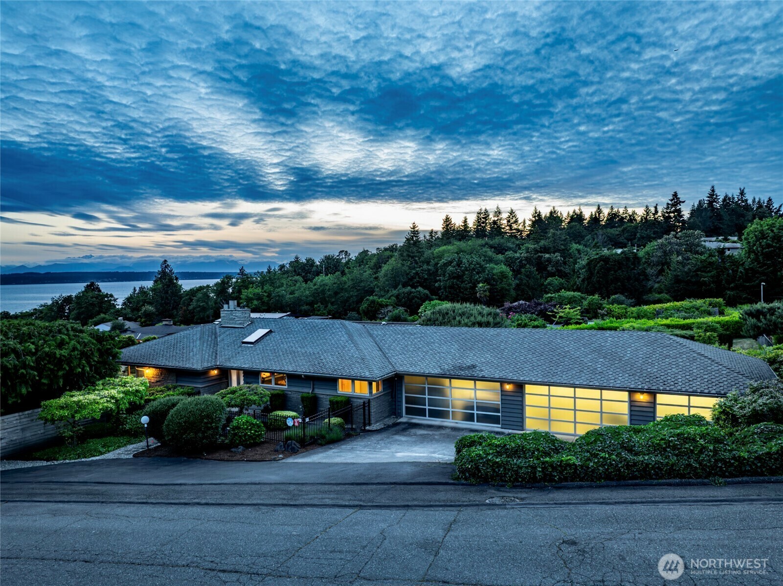 Property Photo: 1456 NW Springdale Place WA 98177