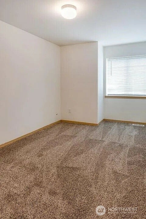 Property Photo: 3910 152nd Place SE WA 98012