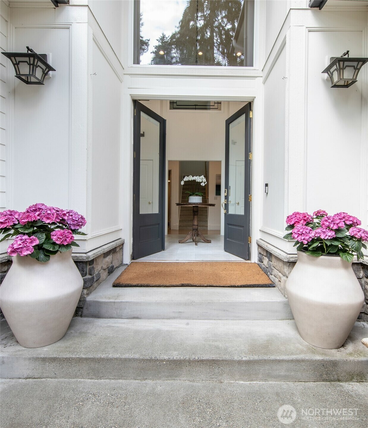 Property Photo: 12302 20th Avenue NE WA 98125