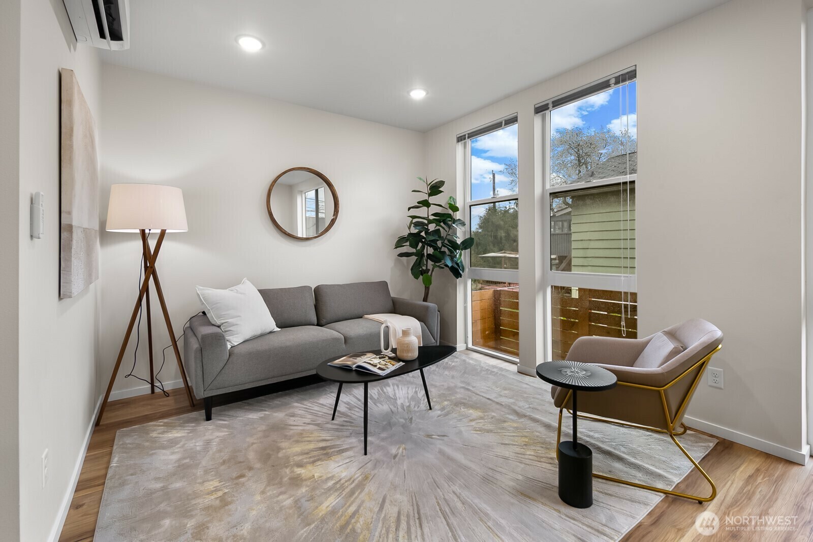 Property Photo: 10036 B Stone Avenue N WA 98133
