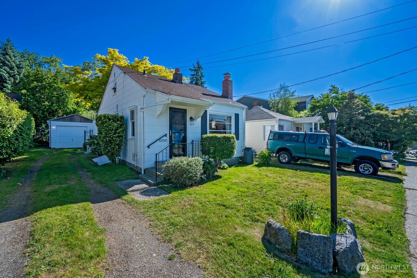 Property Photo: 327 NE 90th Street WA 98115