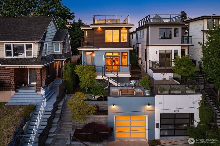 Property Photo: 2222 Broadway E WA 98102