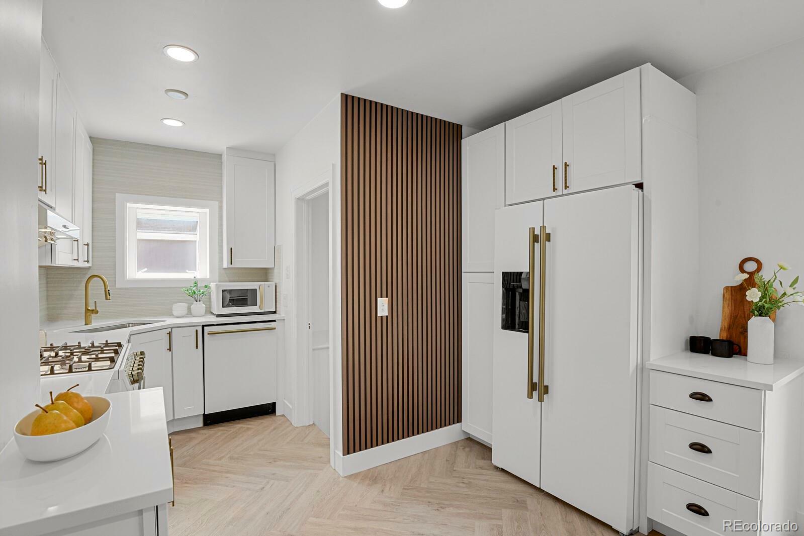 Property Photo: 1455 Hudson Street CO 80220