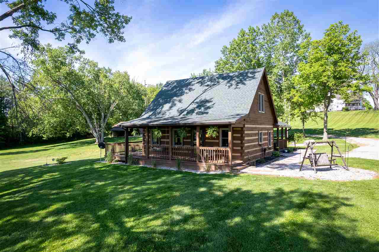 Property Photo: 1894 Niewoehner Road IN 47374