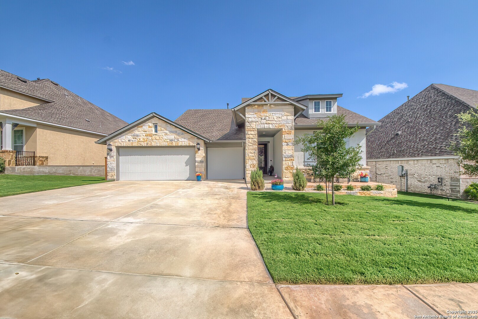 Property Photo:  14815 Highdere  TX 78245 