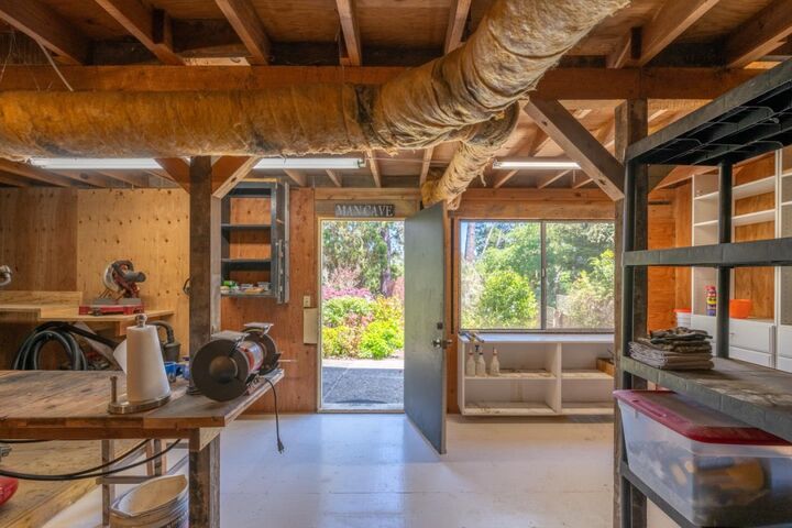 Property Photo: 5 Wyndemere Vale CA 93940