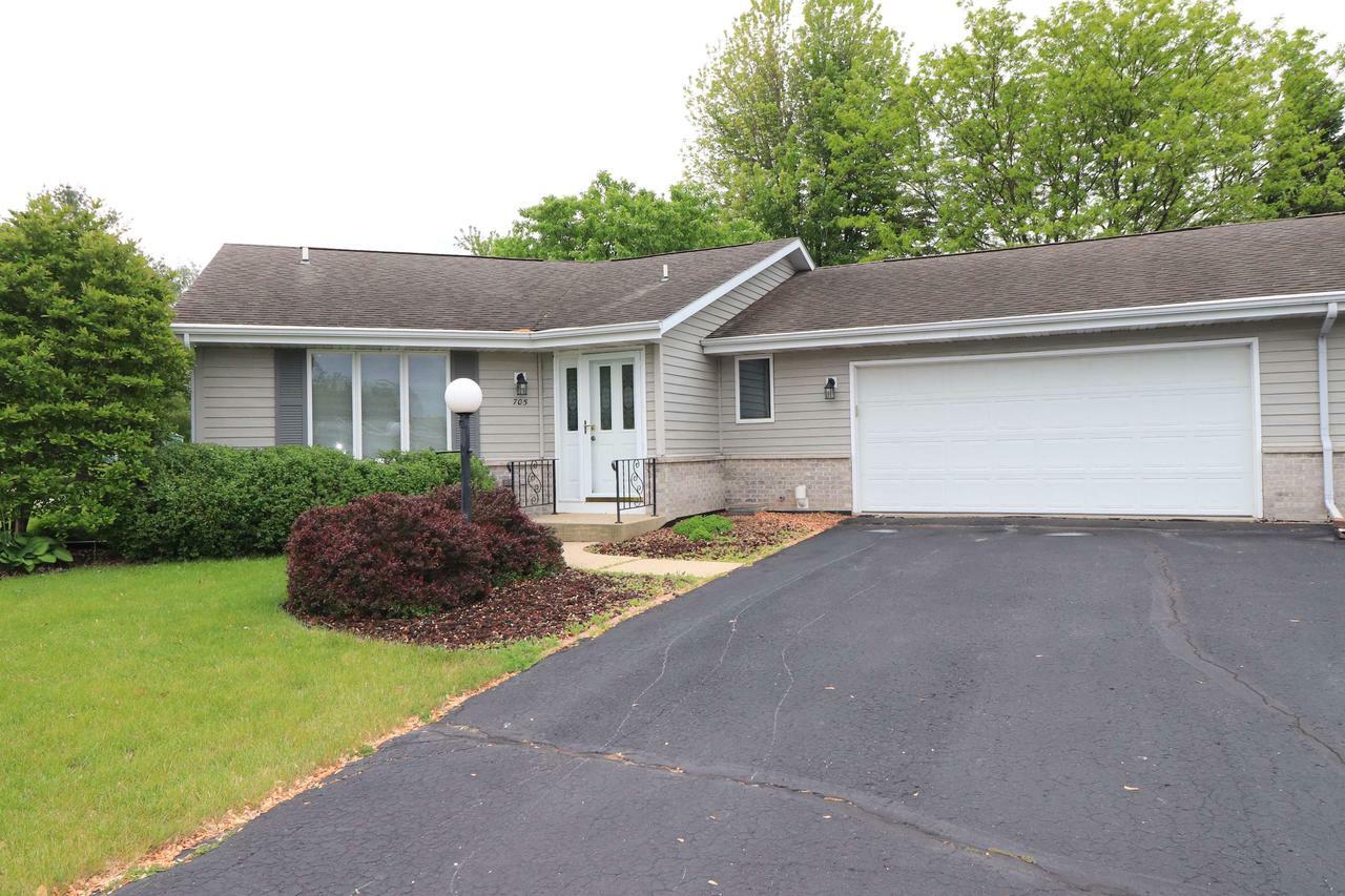 Property Photo: 705 Nantucket Drive WI 53545