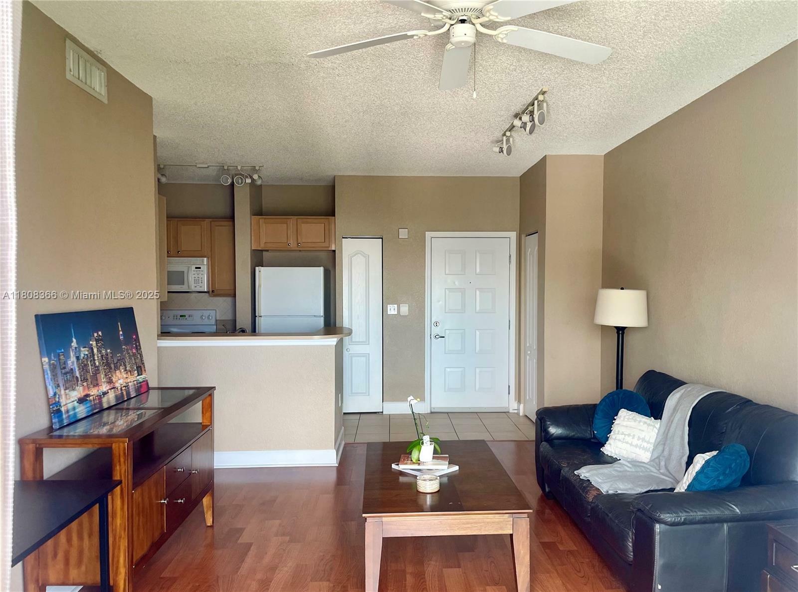Property Photo: 6001 SW 70th St 535 FL 33143