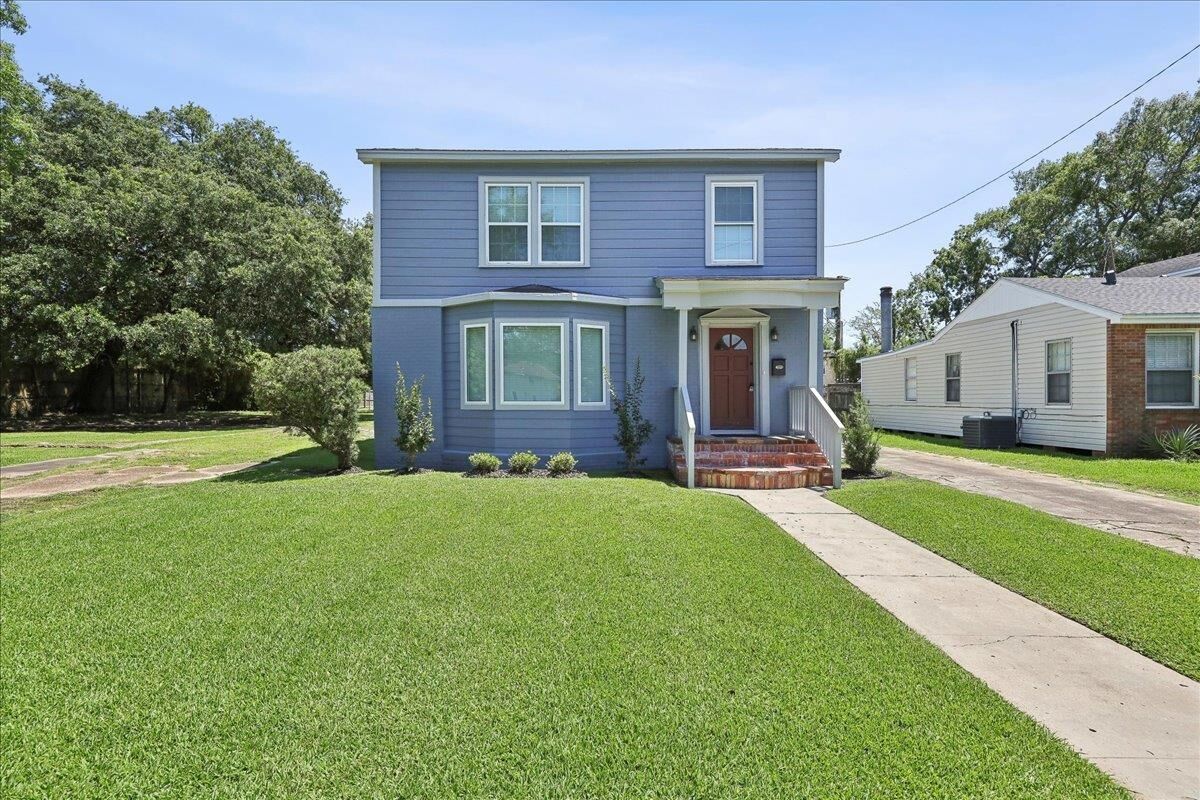 Property Photo: 2255 Harrison St TX 77701