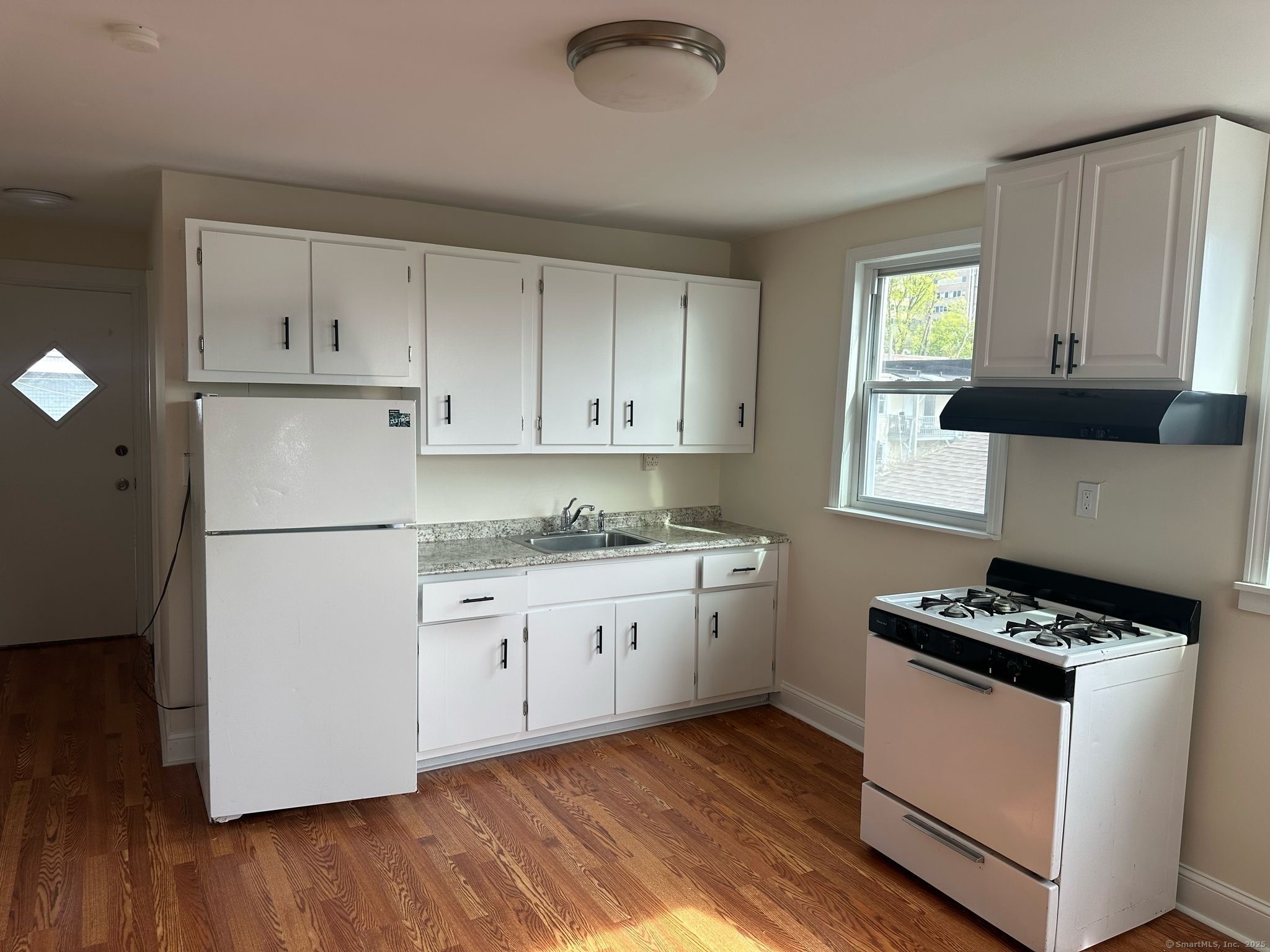 Property Photo: 182 Sheridan Street 3 CT 06619