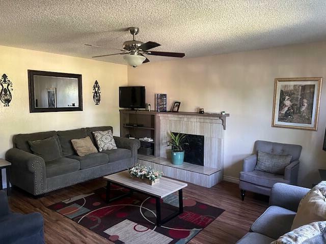 Property Photo: 860 S Kazarian Street CA 93274