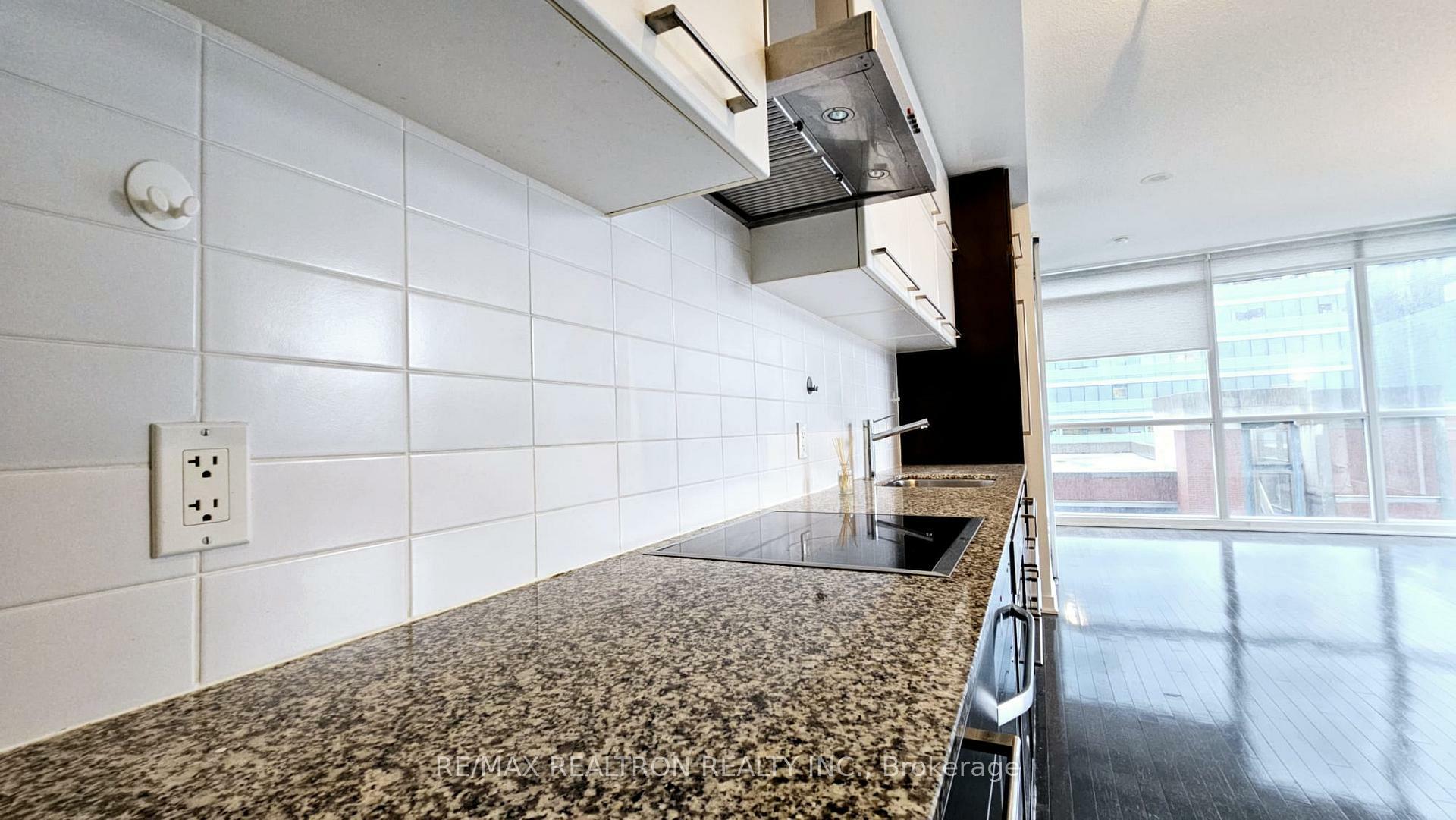 Photo de la propriété: 770 Bay Street 712 ON M5G 1N6