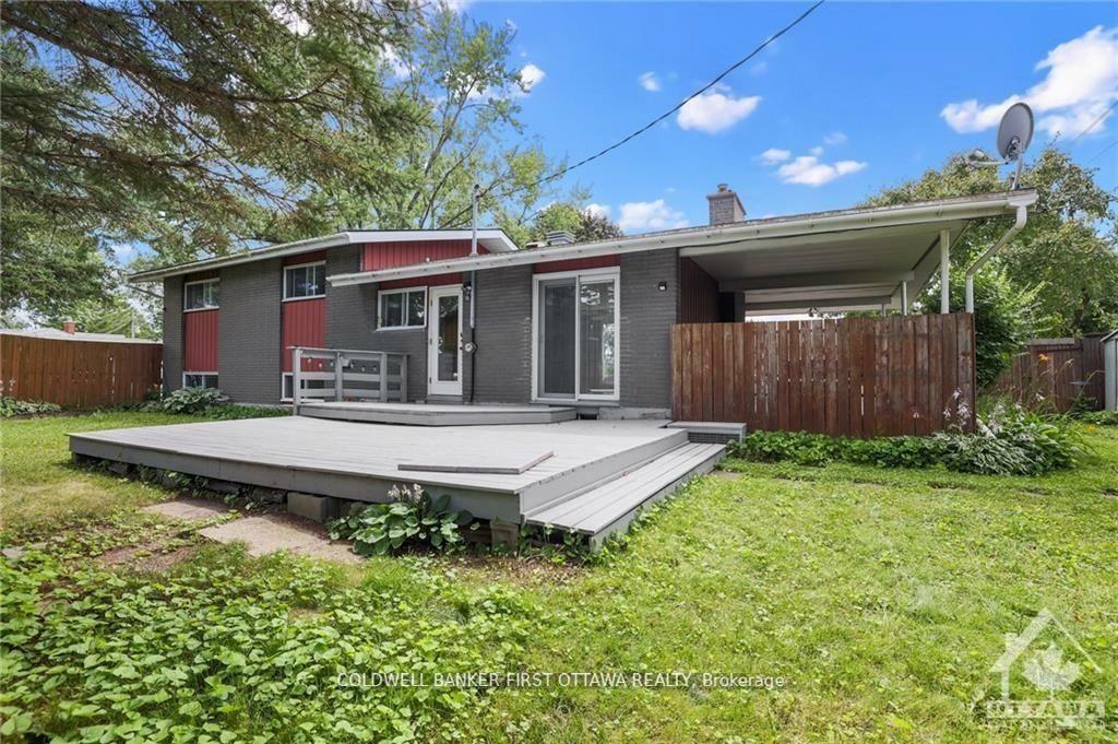 Property Photo: 27 Hogan Street ON K2E 5E8
