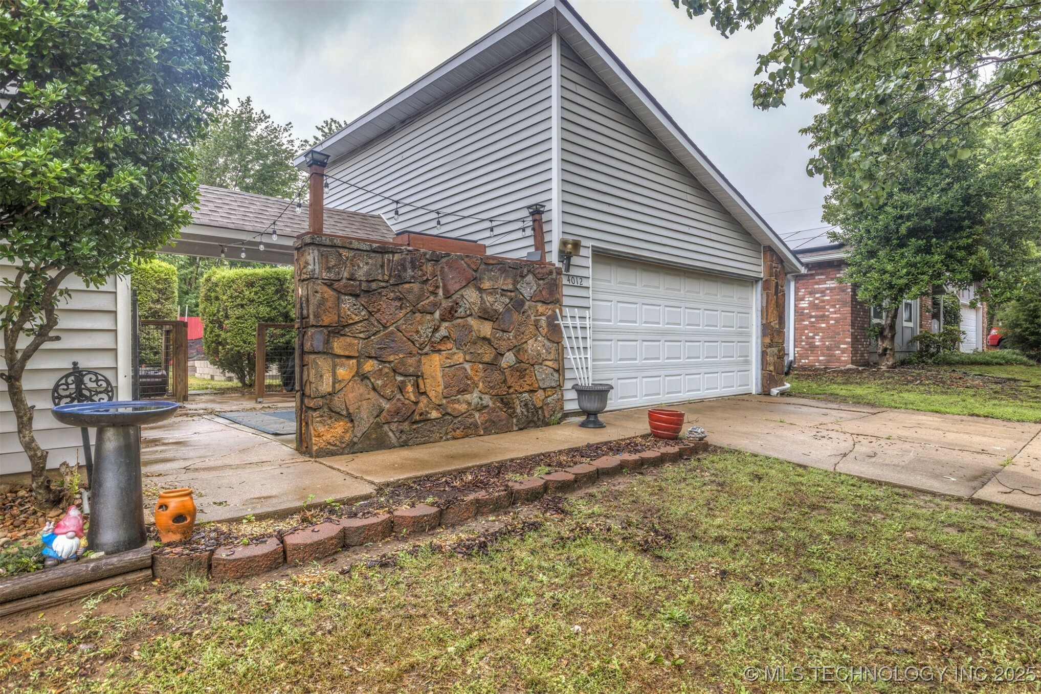 Property Photo: 4012 S Cedar Avenue OK 74011