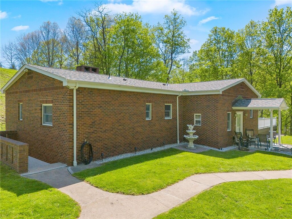 Property Photo: 953 Fayette City Rd PA 15438