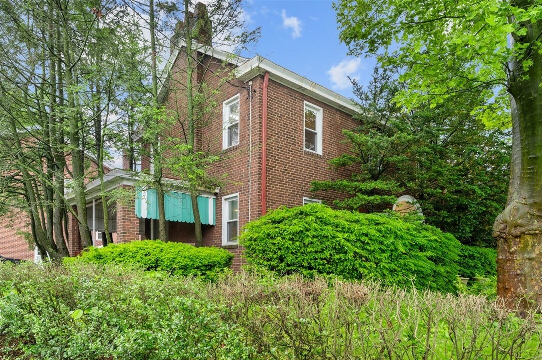 Property Photo: 2323 Tilbury Avenue PA 15217