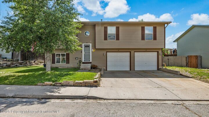 2460 Meadow Circle  Rifle CO 81650 photo