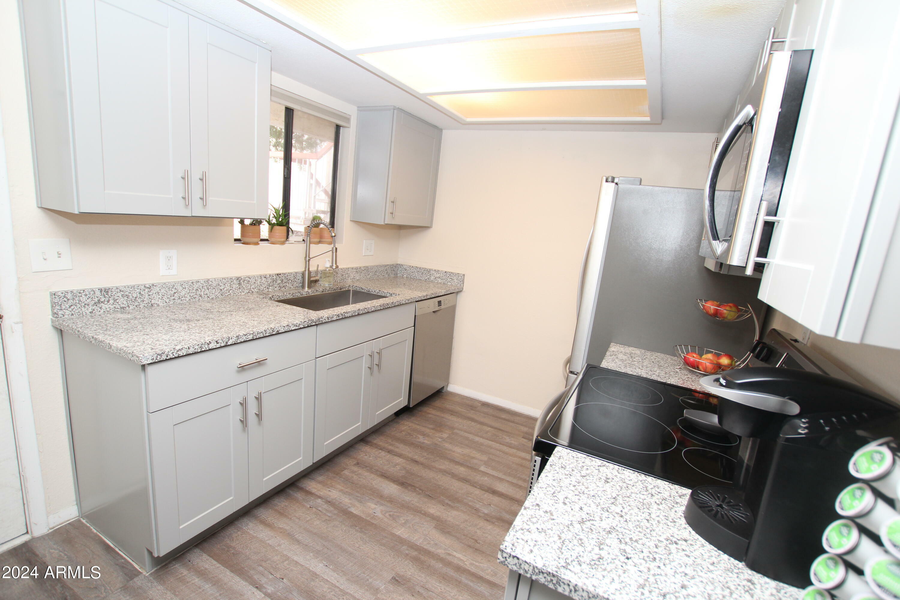 Property Photo: 3119 W Cochise Drive 106 AZ 85051