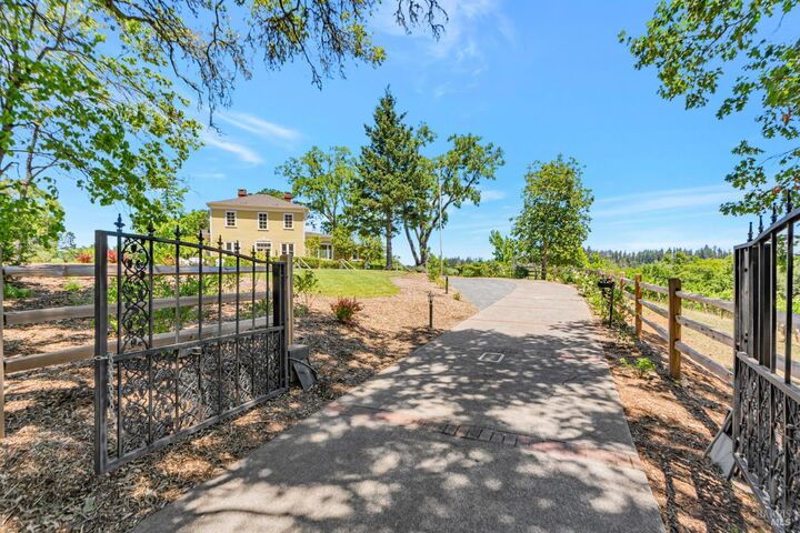 Property Photo: 1950 W. Dry Creek Road CA 95448