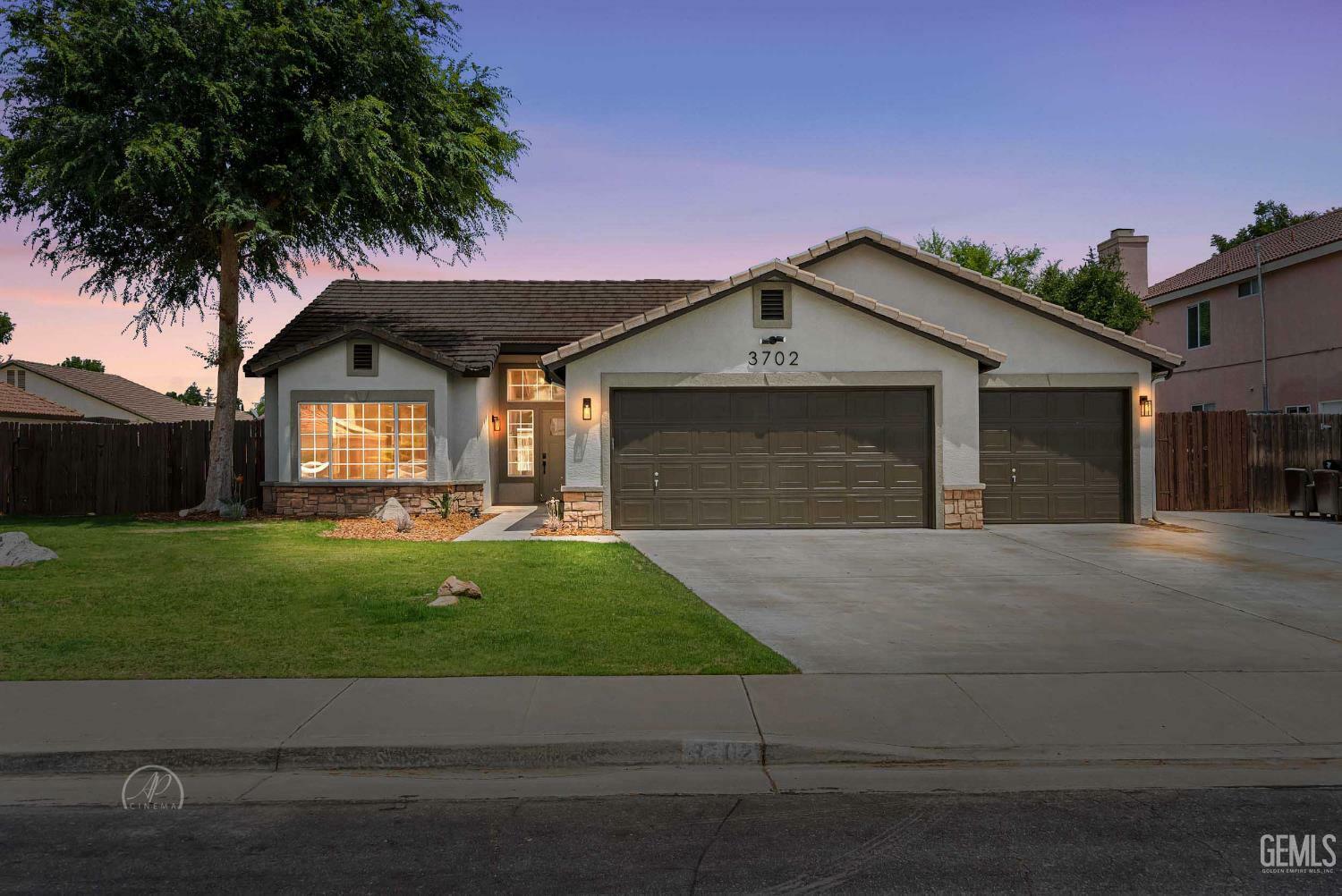 Property Photo: 3702 Bedrock Drive CA 93311