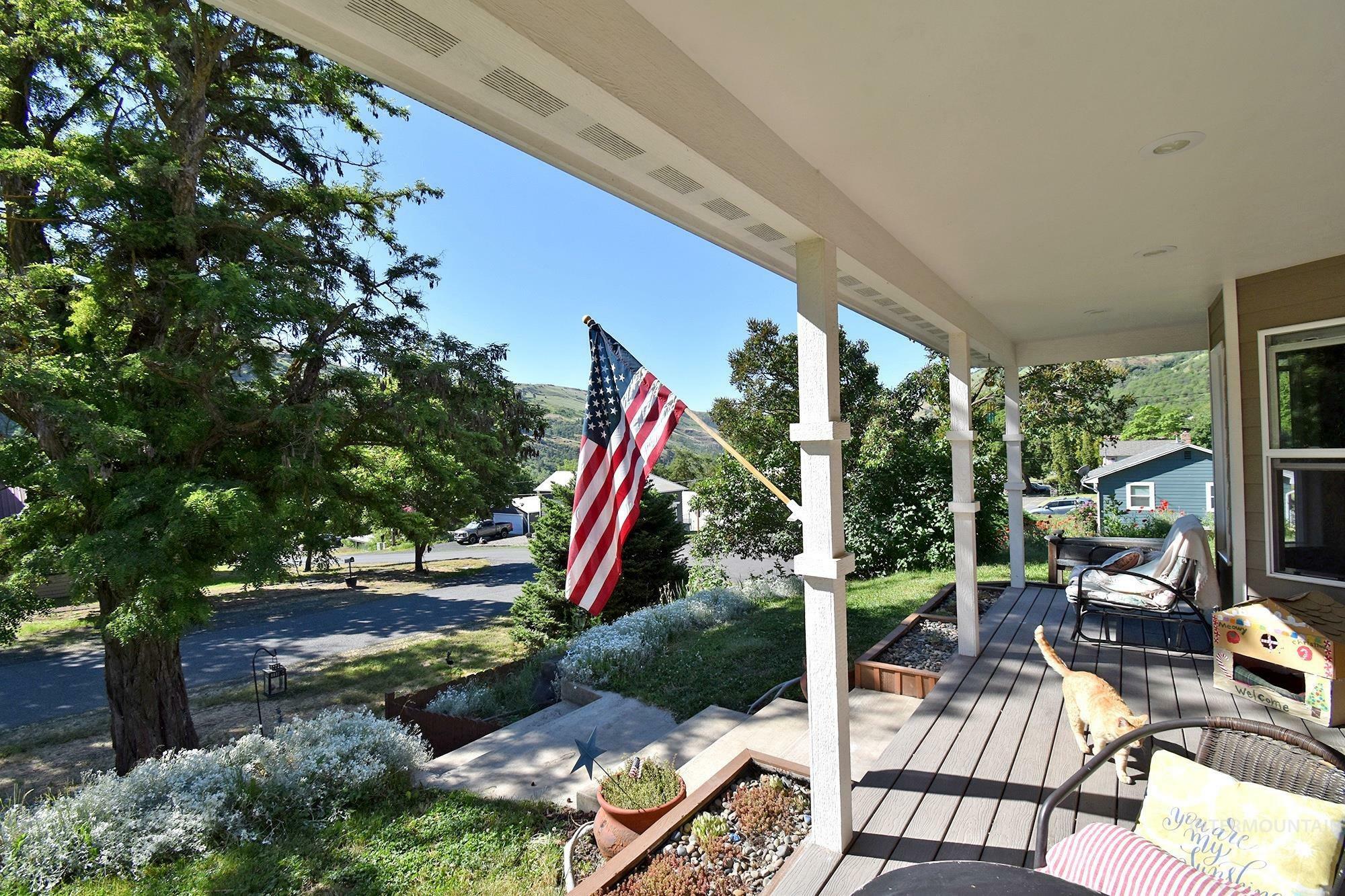 Property Photo: 301 State Street ID 83535