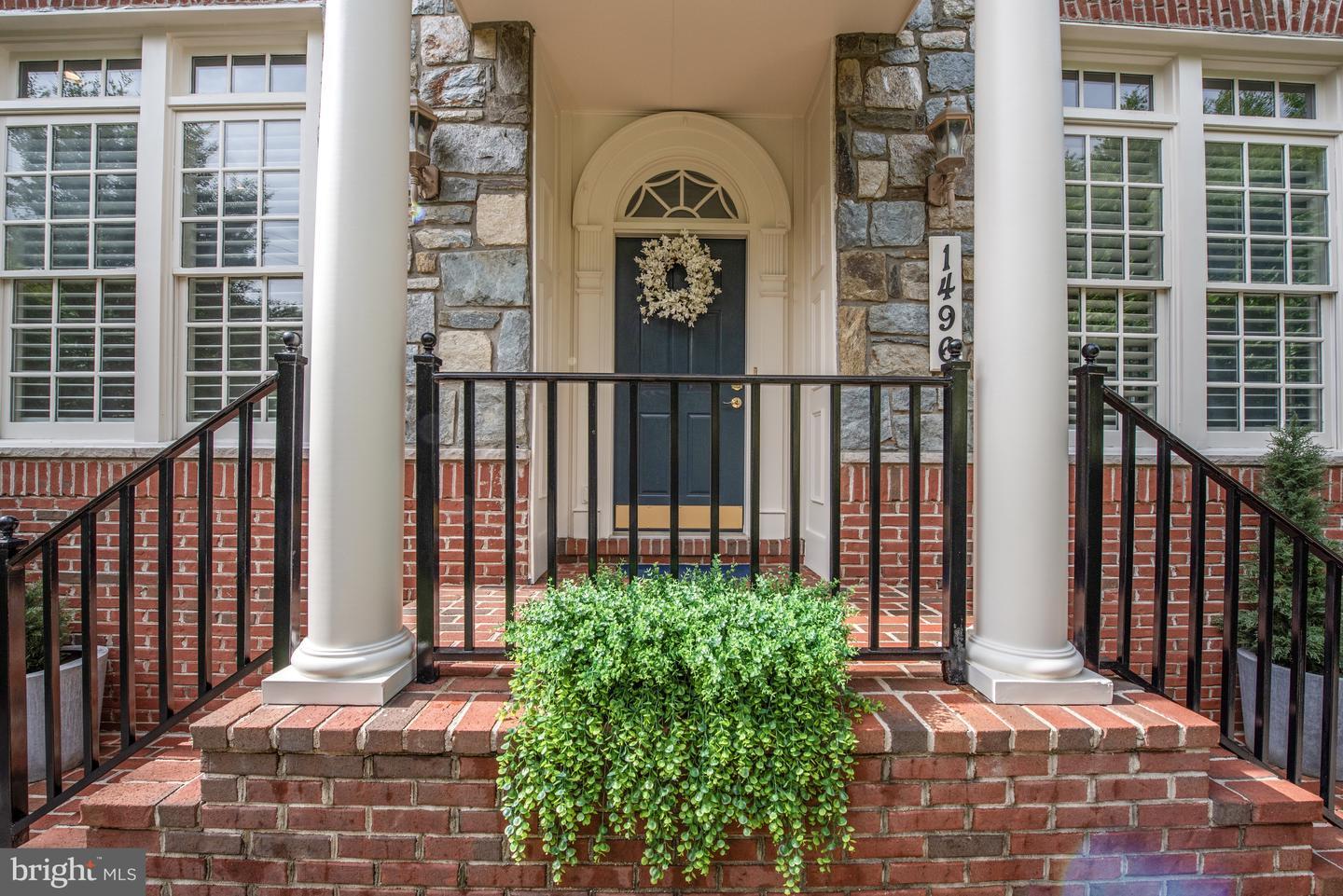 Property Photo: 1496 Evans Farm Drive VA 22101