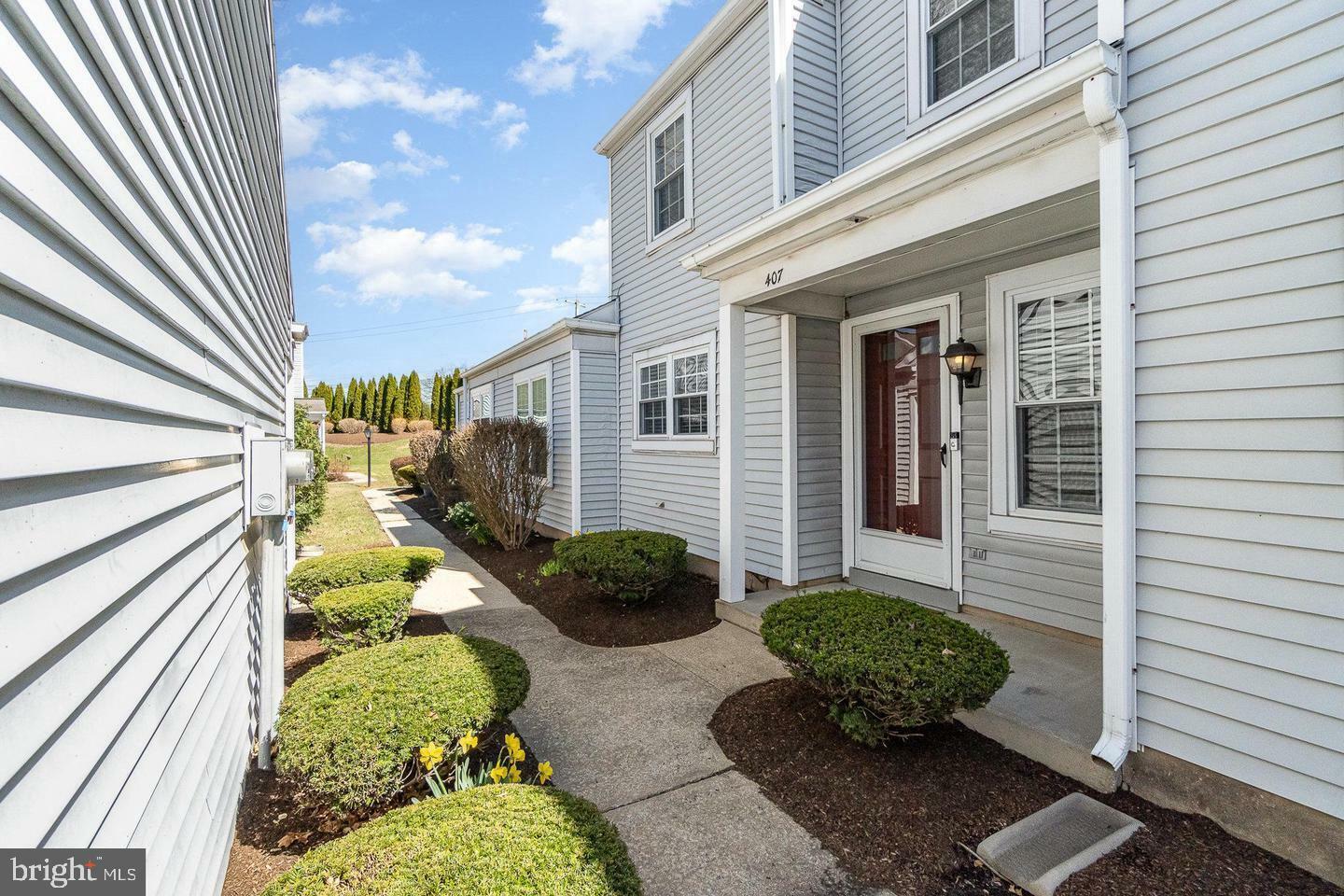 Property Photo: 407 Cambridge Court PA 17078