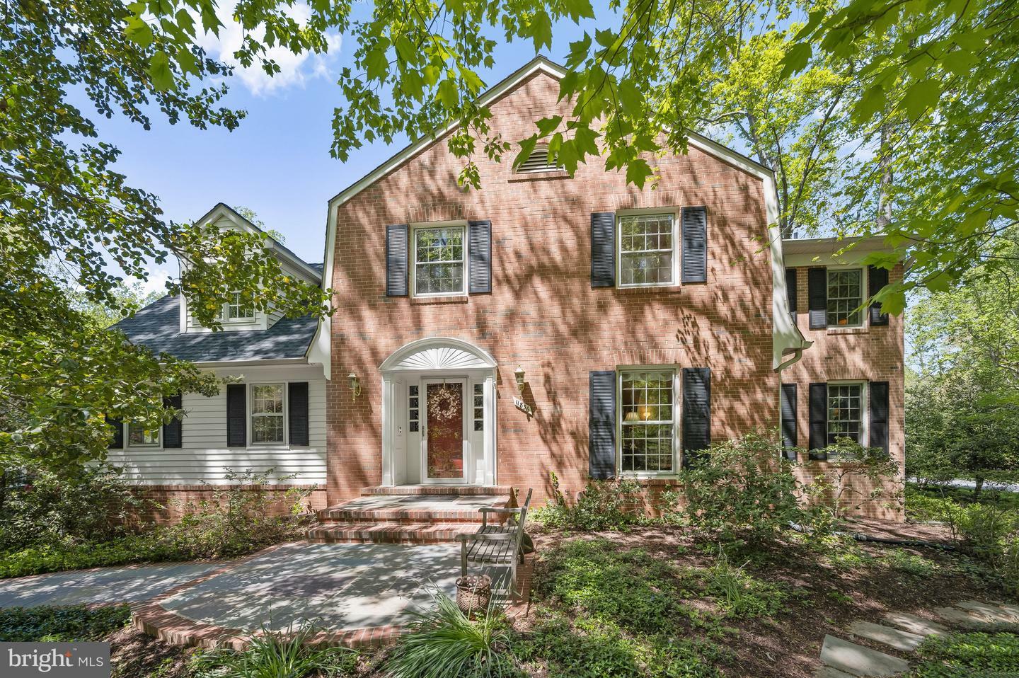 Property Photo: 11836 Hunting Ridge Court MD 20854
