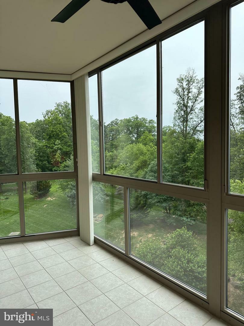 Property Photo: 19365 Cypress Ridge Terrace 401 VA 20176