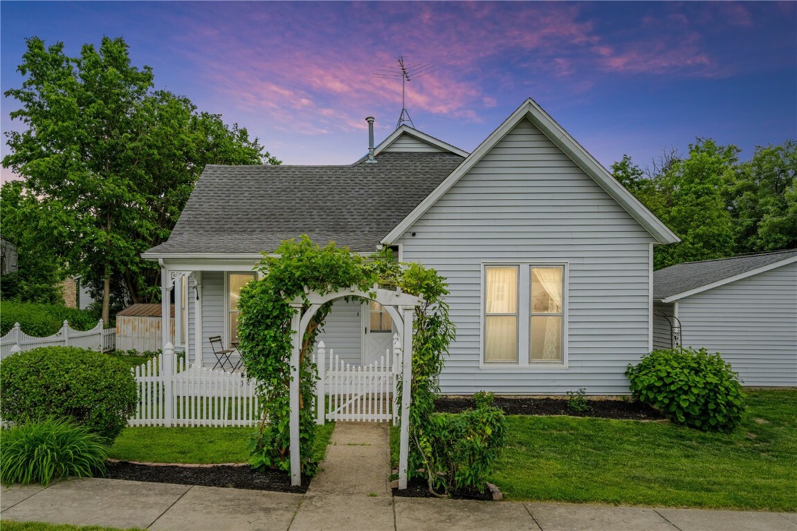 Property Photo: 107 Penn Street W IA 52361