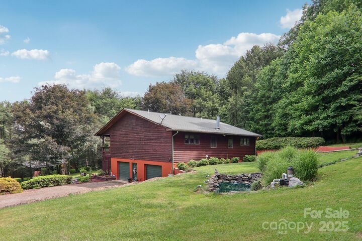 Property Photo:  457 Shady Ridge Road  NC 28785 