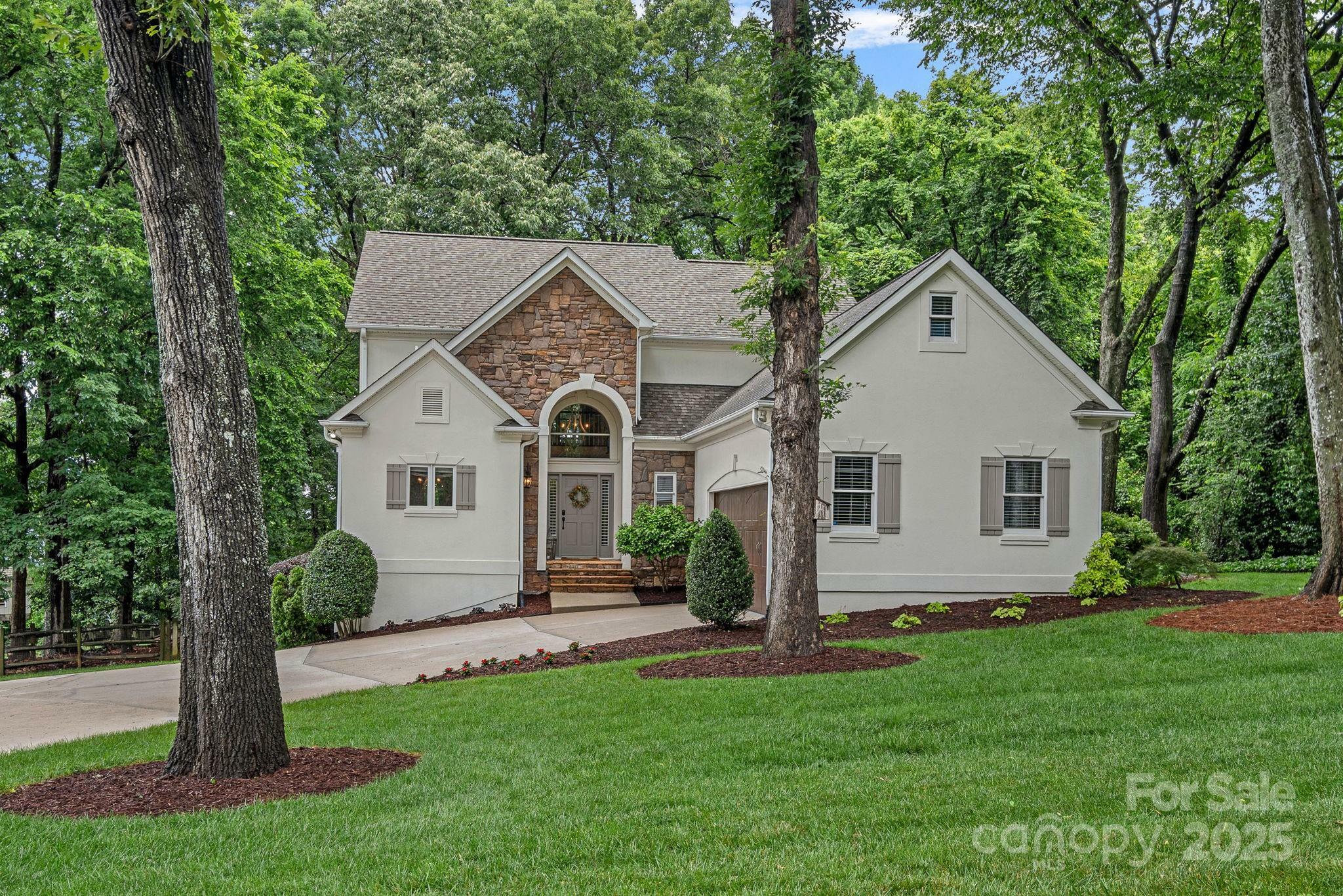 20312 Deep Cove Court  Cornelius NC 28031 photo