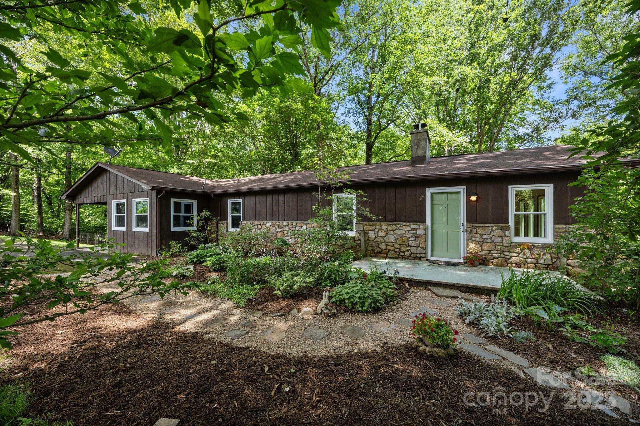 Property Photo: 1128 Forest Street NC 28754