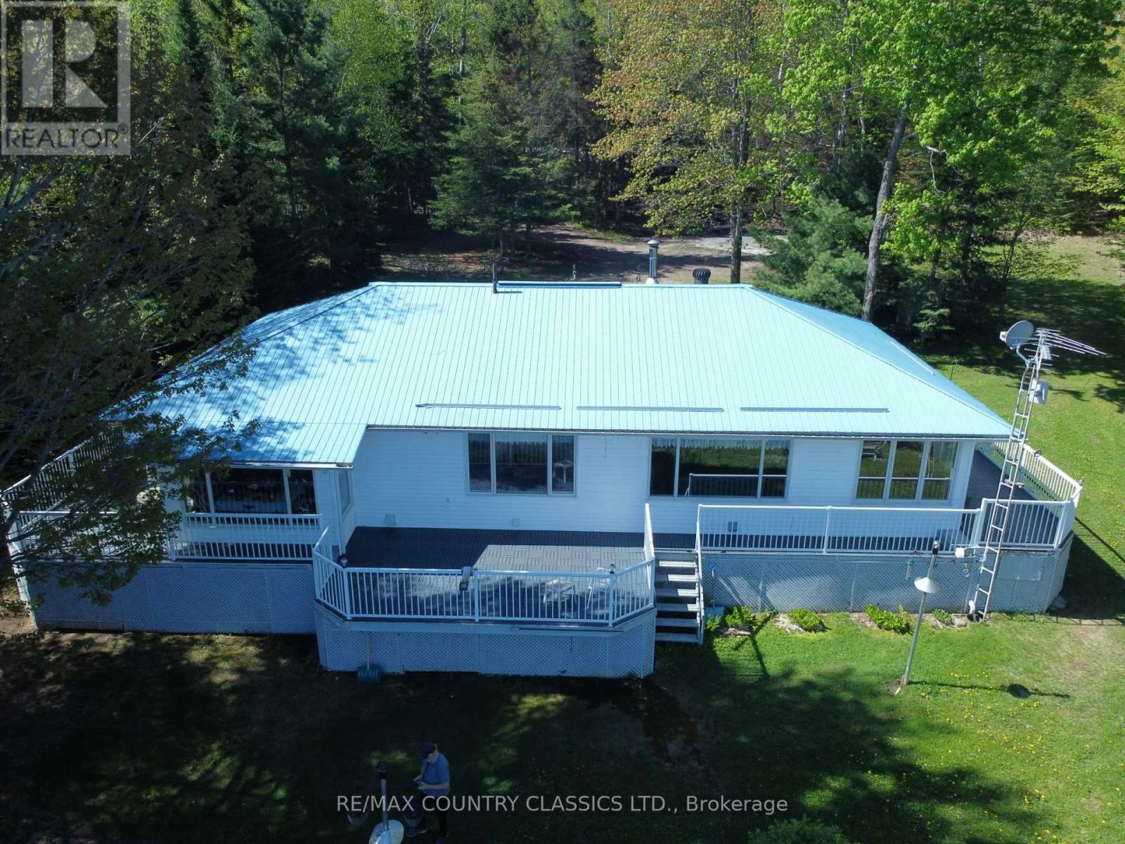 Property Photo: 1448 Kamaniskeg Lk Road ON K0J 1L0