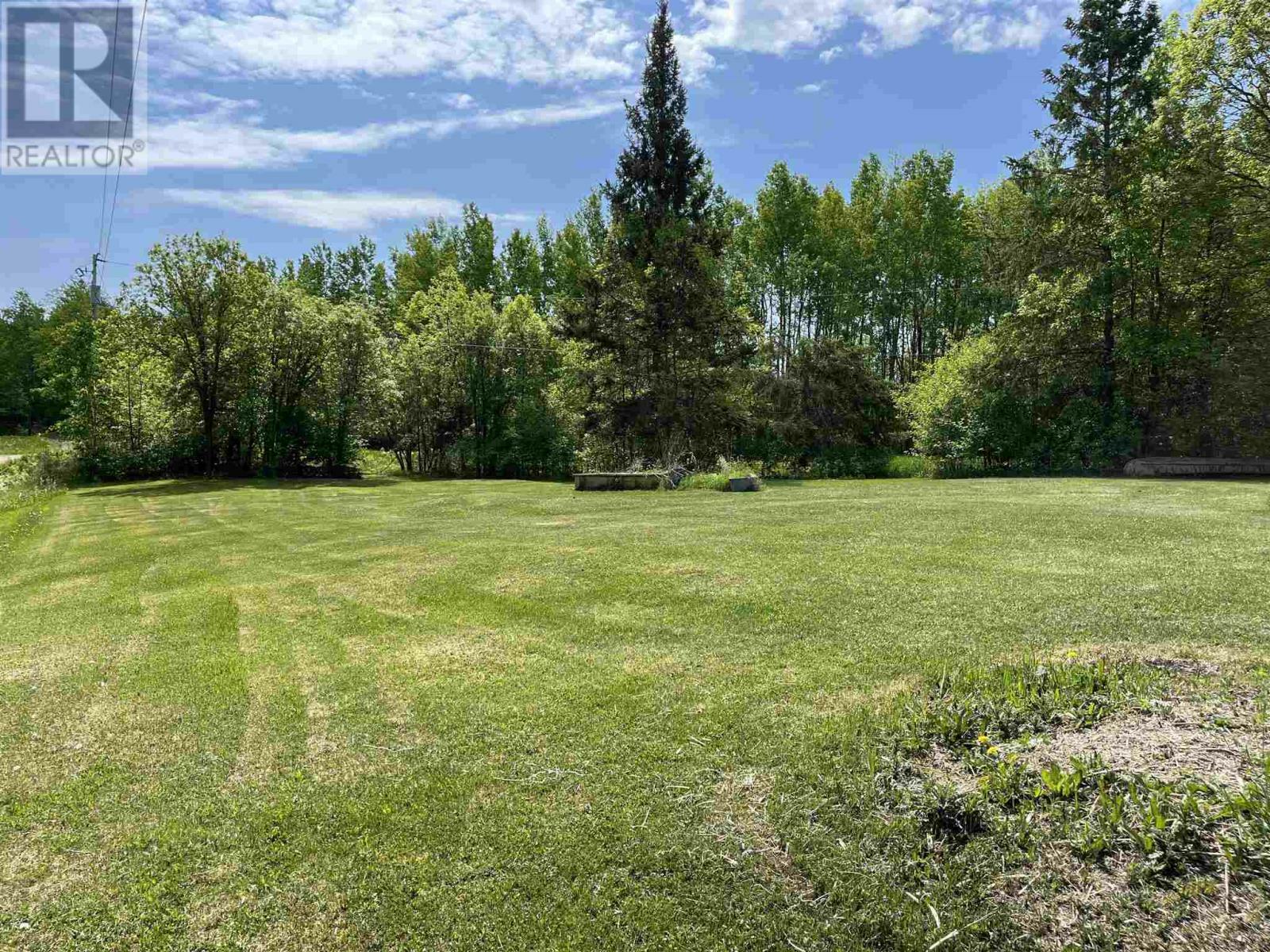 Property Photo: 50 Eleanor Lake Road ON P0W 1M0