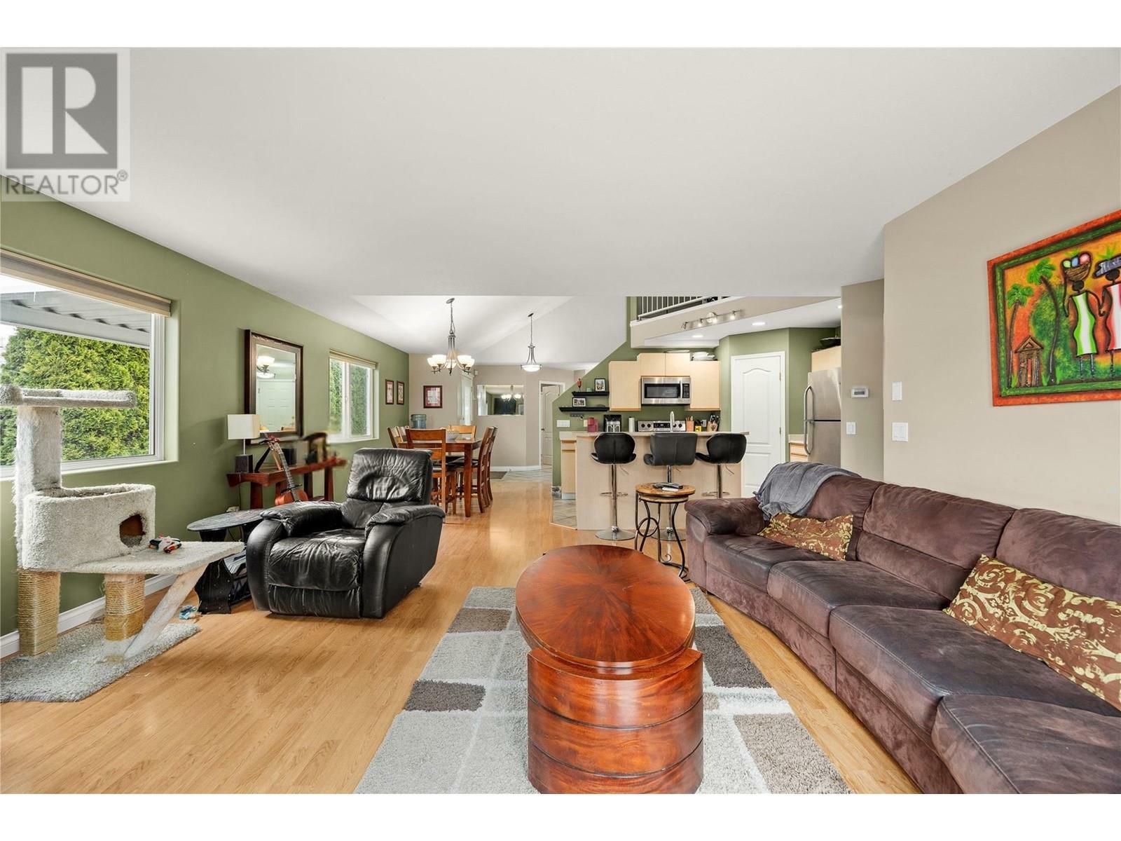 Property Photo: 100 Verna Court BC V4T 2G3