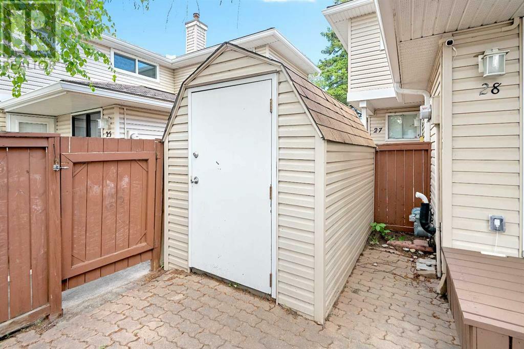 Property Photo:  1155 Falconridge Drive Northeast  AB T3J 1E1 