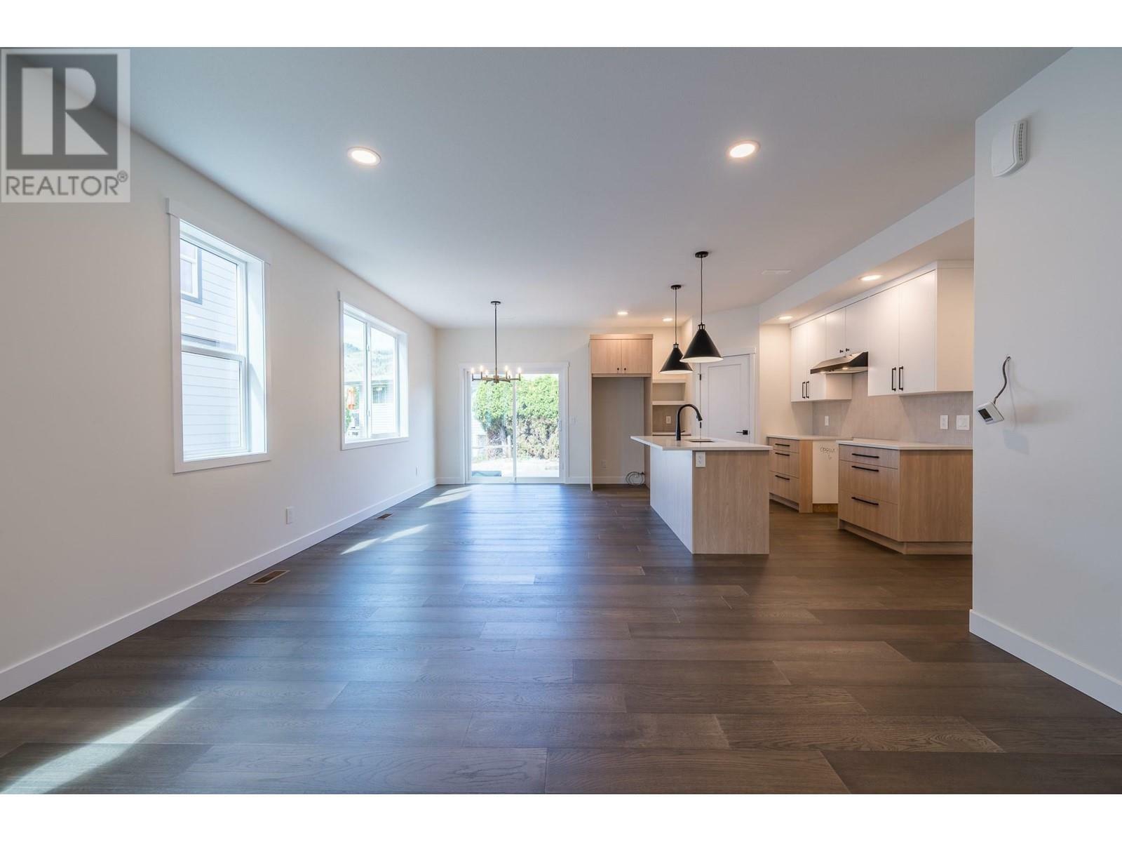 Property Photo: 723 Lyne Road BC V2B 6Z7