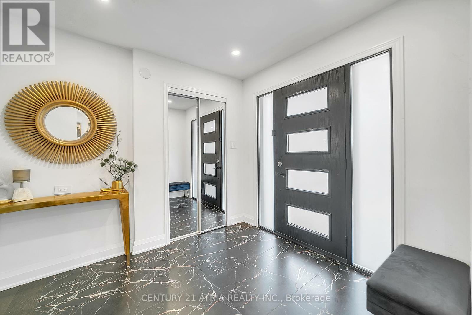 Property Photo:  65 Worthington Avenue  ON L4E 2S6 