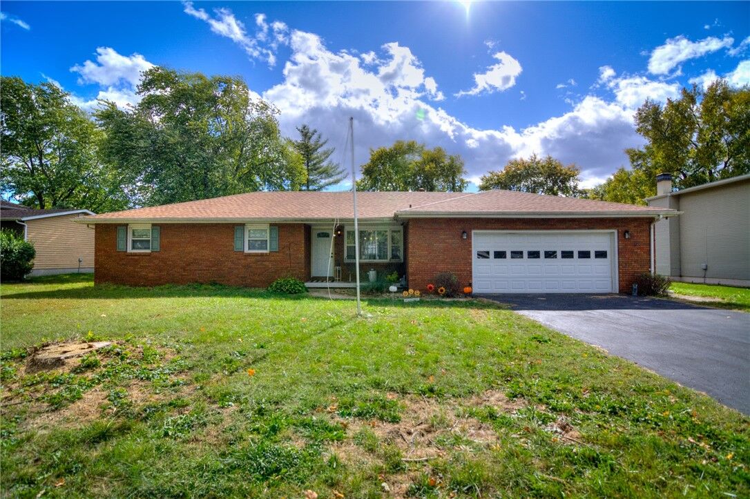 Property Photo:  335 Loma Drive  IL 62535