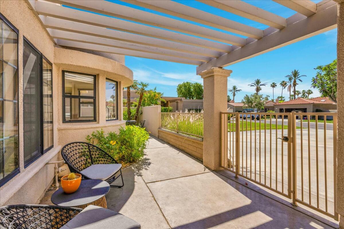 Property Photo: 48110 Cll Seranas CA 92253