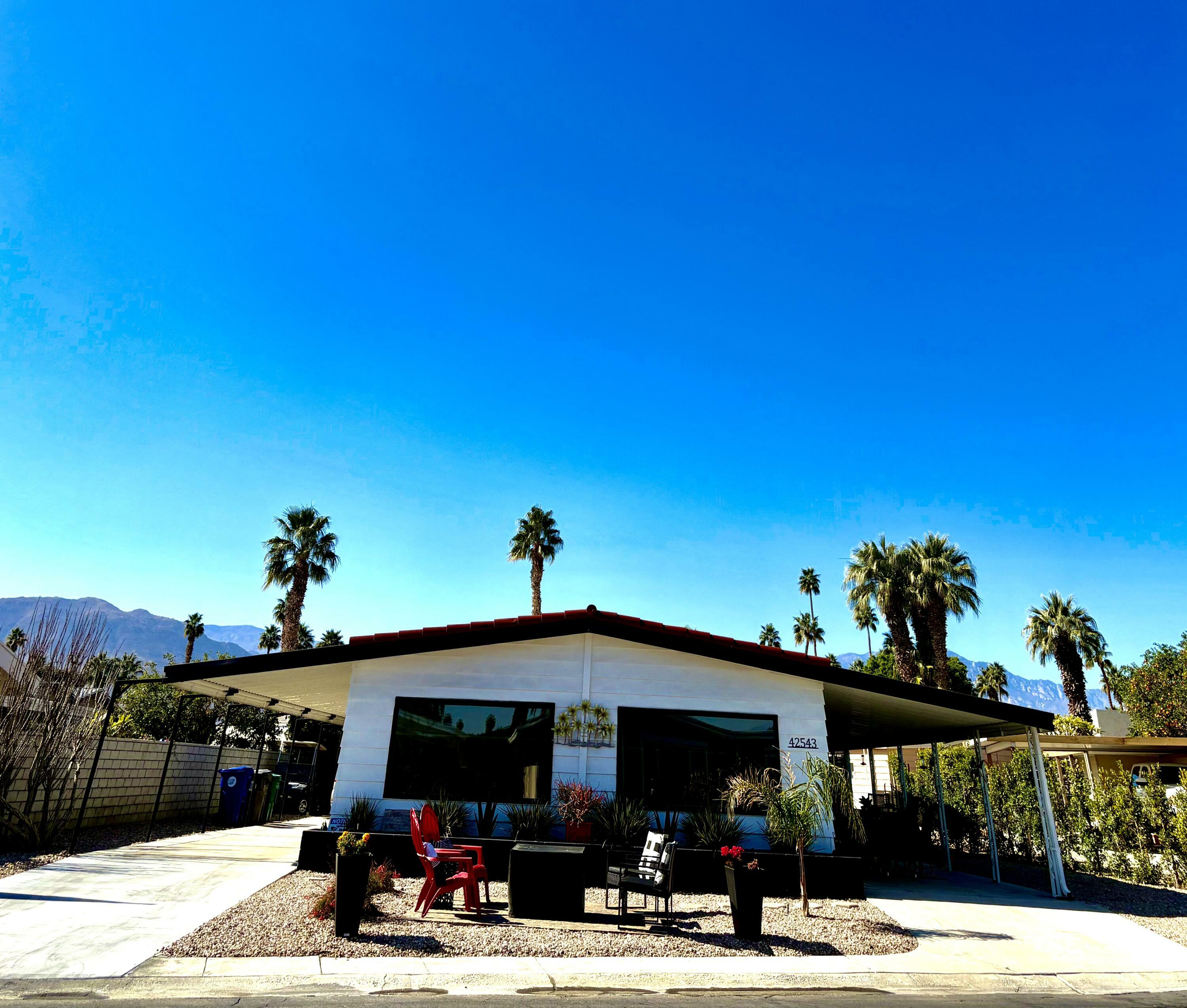 Property Photo: 42543 Granite Place CA 92260