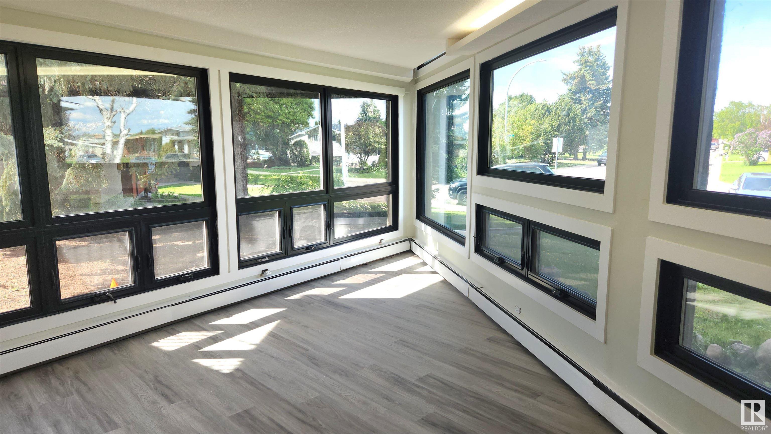 Property Photo:  9535 147 Avenue NW  AB T5E 2K5 