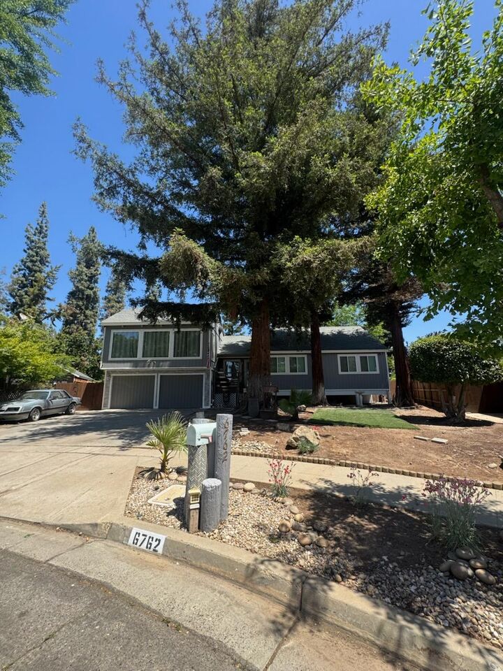 Property Photo:  6762 N Knoll Avenue  CA 93711