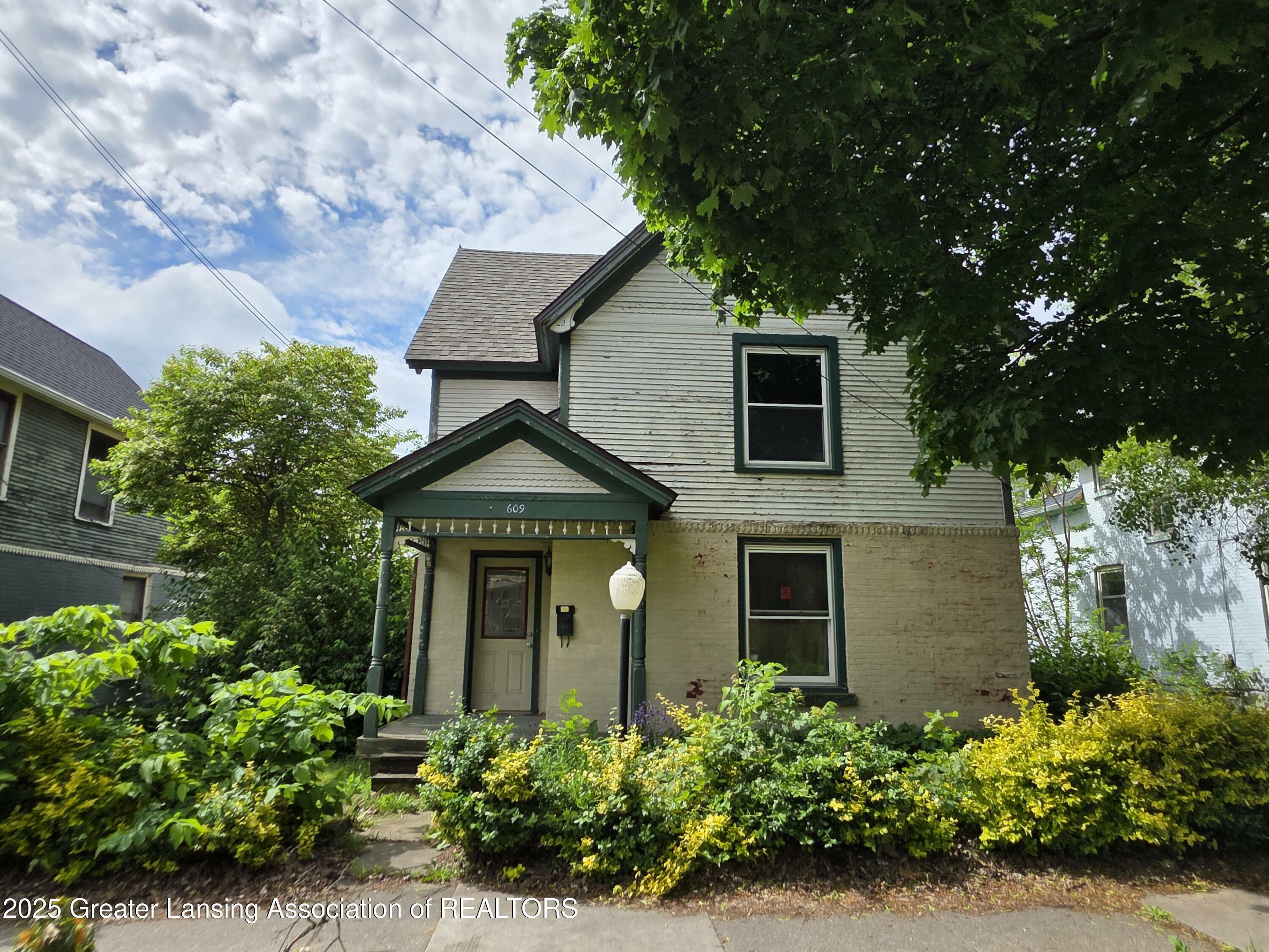 Property Photo: 609 W Shiawassee Street MI 48933
