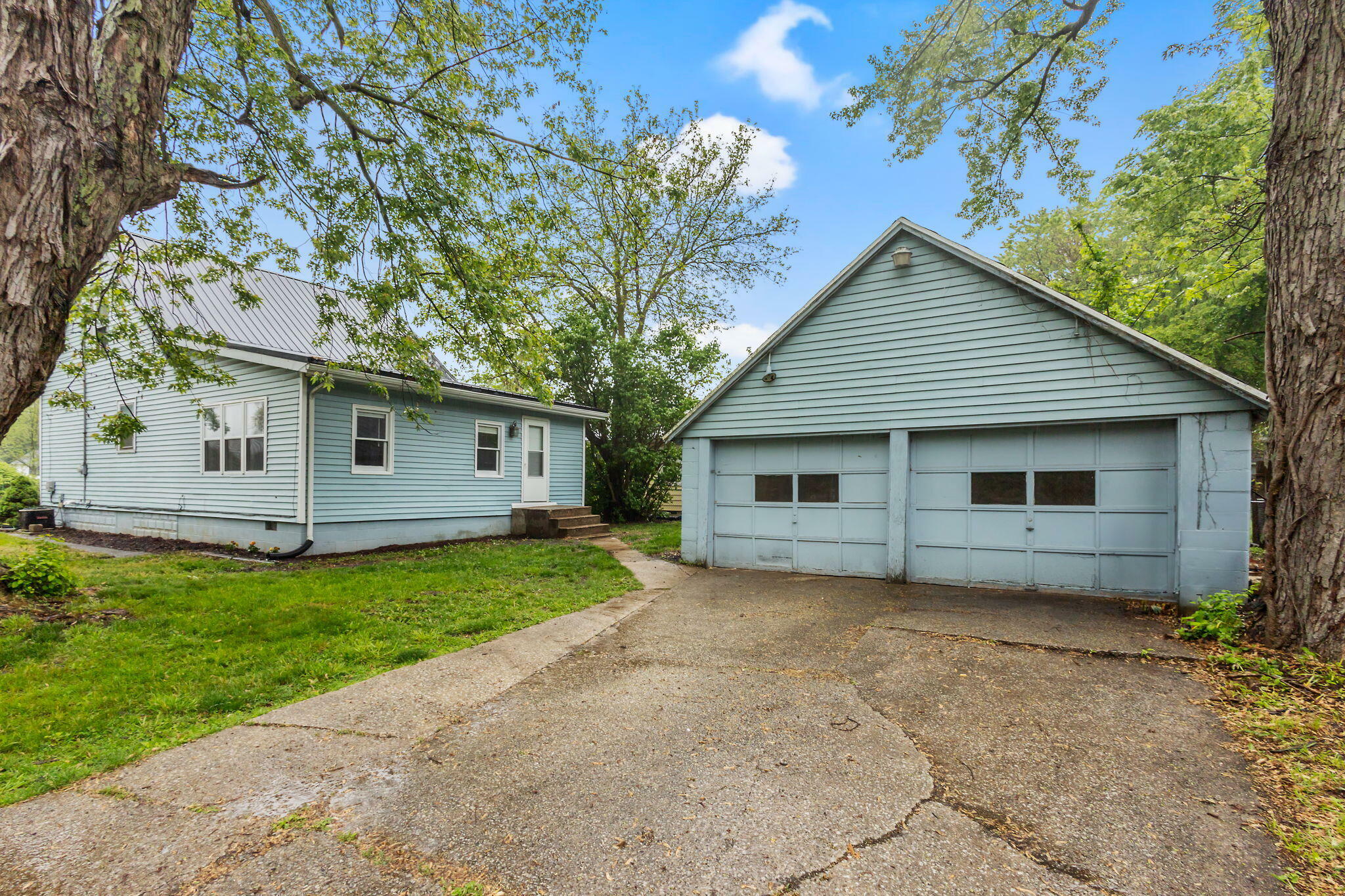 Property Photo: 40 Toronto Street IN 46350